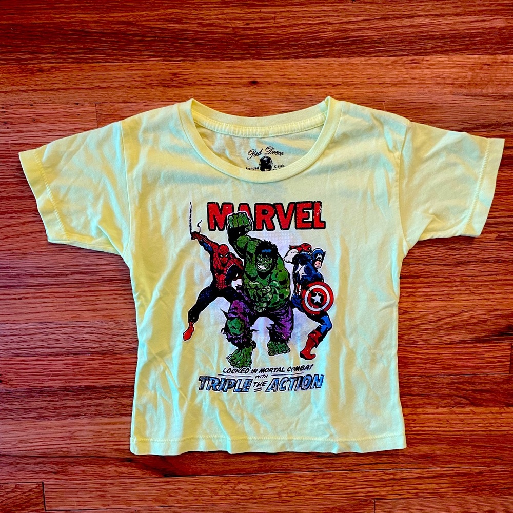 NWOT Marvel Kids Neon Yellow Marvel Characters Short Sleeve TShirt, Size 3T